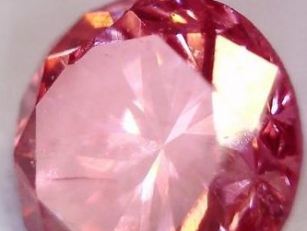 Pierre-diamant-rose2.jpg